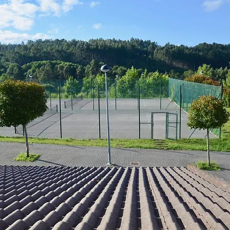 Feriehus Precioso Adosado En Urbanizacion Con Campo De Golf Mino