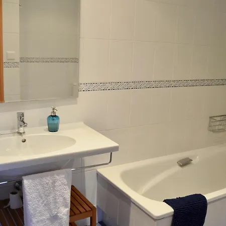 Precioso Adosado En Urbanizacion Con Campo De Golf 度假居